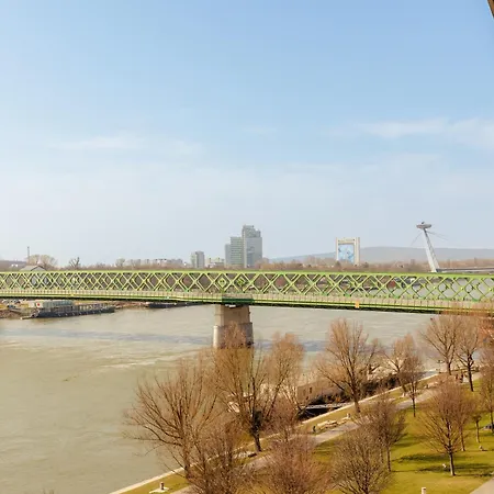 Eurovea 1 Waterfront * 브라티슬라바
