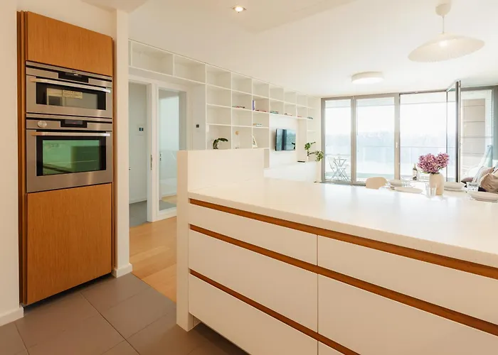 Eurovea 1 Waterfront Apartment